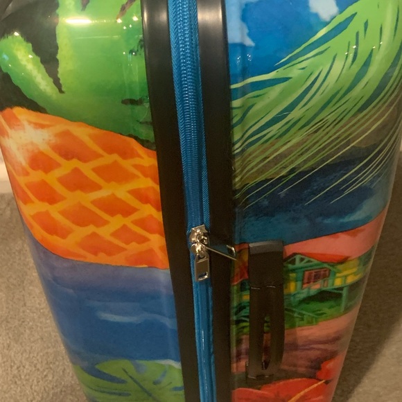 Disney Lilo & Stitch Spinner suitcase - Picture 5 of 6